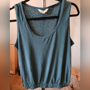 Sleeveless Scoop Neck Tank Top - Teal